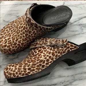 Sanita animal print clogs
